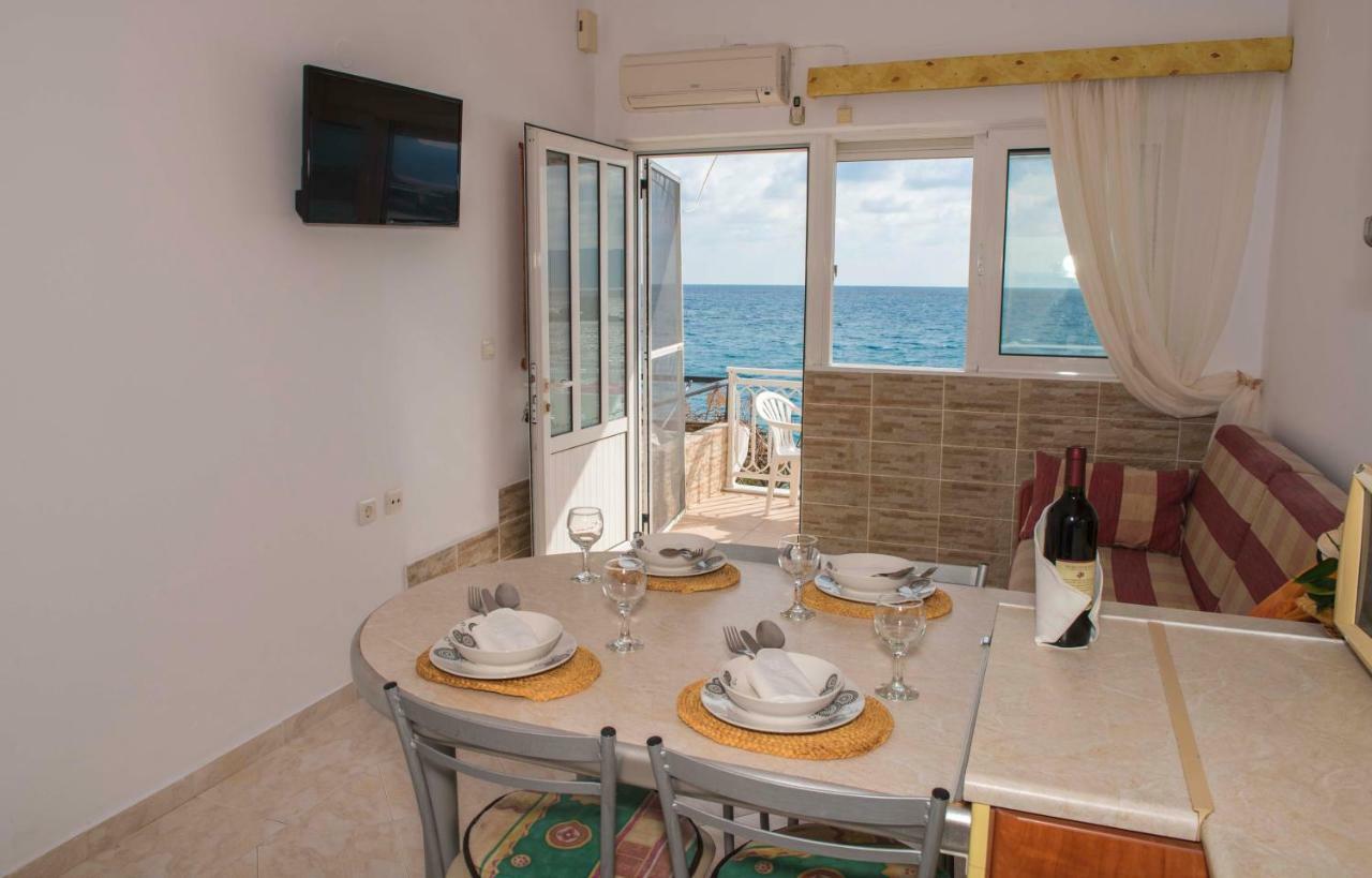 Chara'S Sea View House Apartment Haraki Bagian luar foto