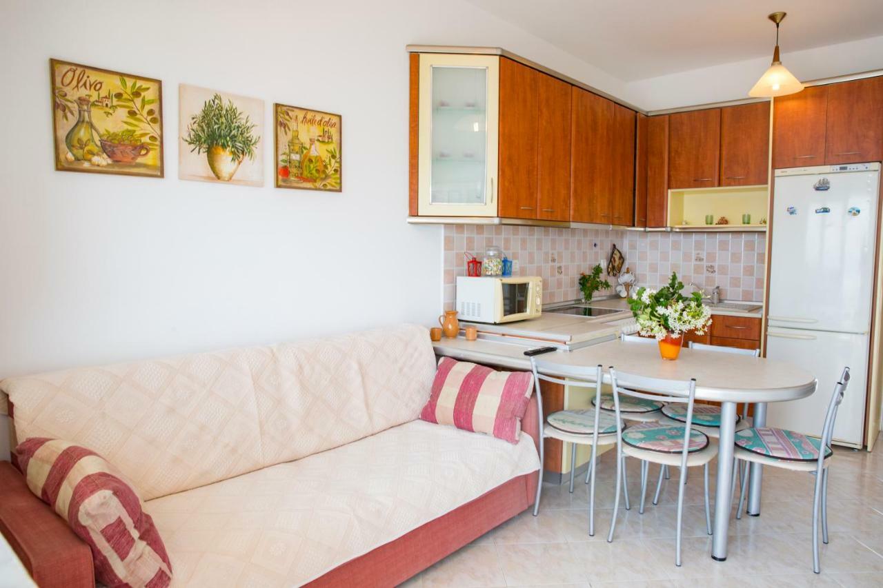 Chara'S Sea View House Apartment Haraki Bagian luar foto