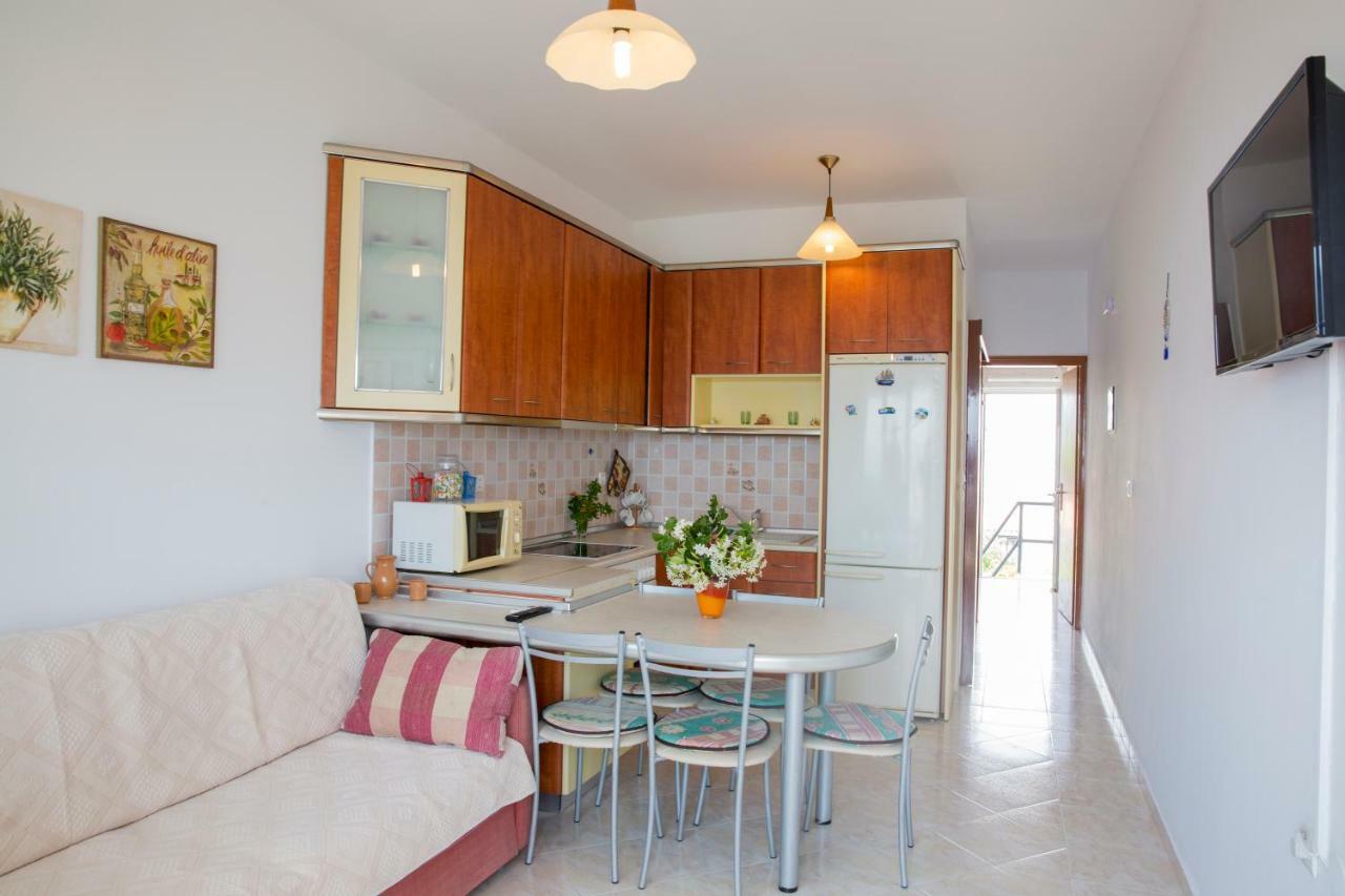 Chara'S Sea View House Apartment Haraki Bagian luar foto