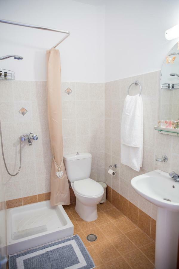 Chara'S Sea View House Apartment Haraki Bagian luar foto