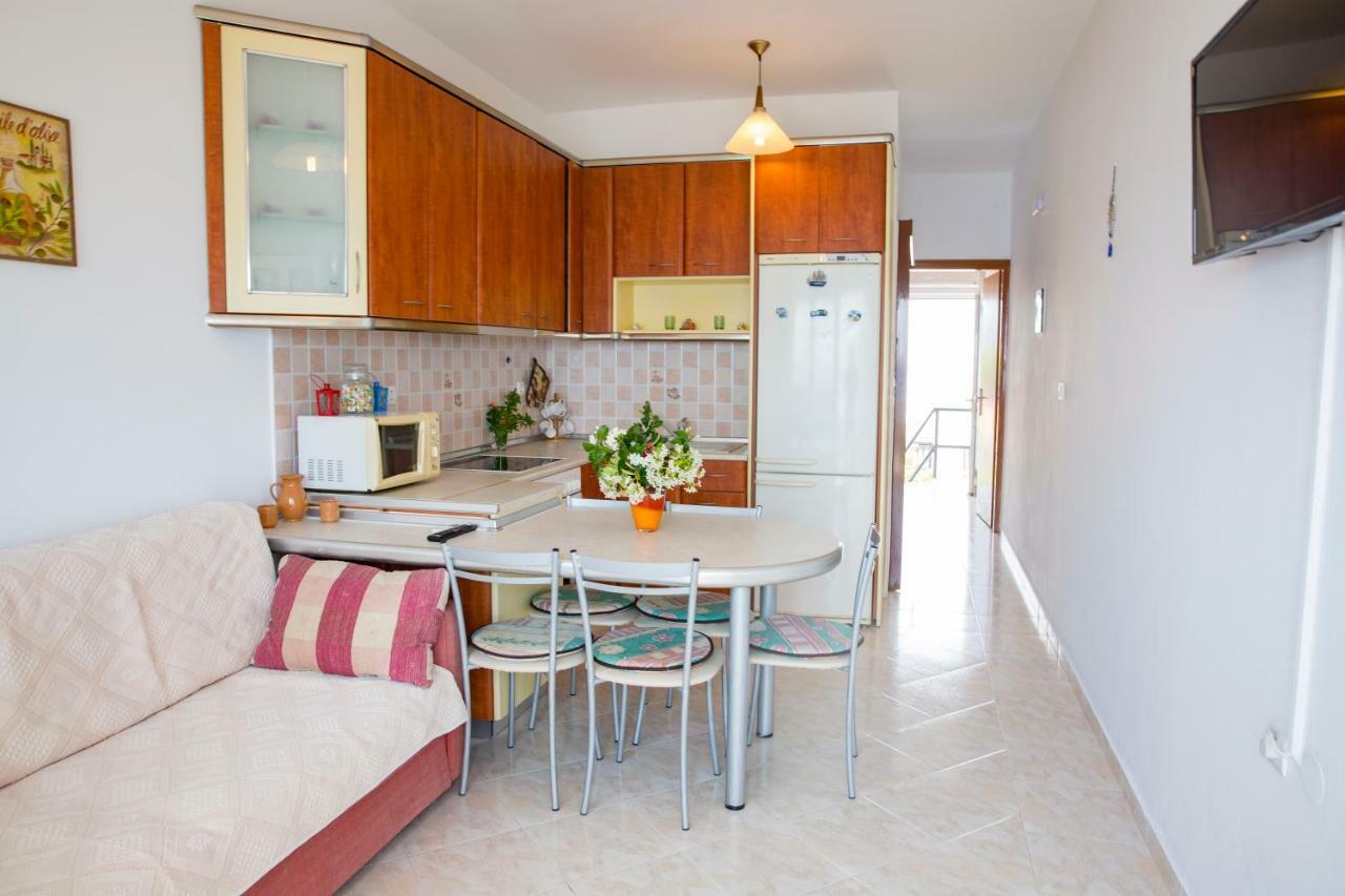 Chara'S Sea View House Apartment Haraki Bagian luar foto